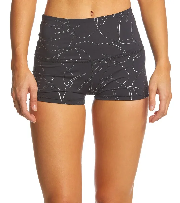 Beyond Yoga Flashback Circuit High Waisted Short Shorts Monstera Leaf Silver/Black