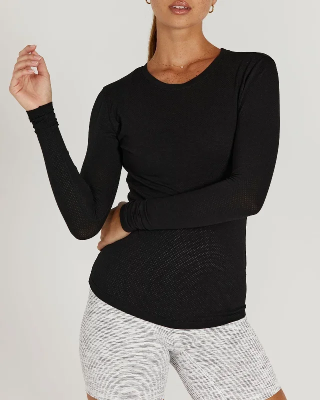 myla-fitted-long-sleeve-black