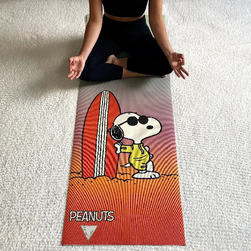 peanuts-x-yeti-yoga-snoopy-surf-yoga-mat