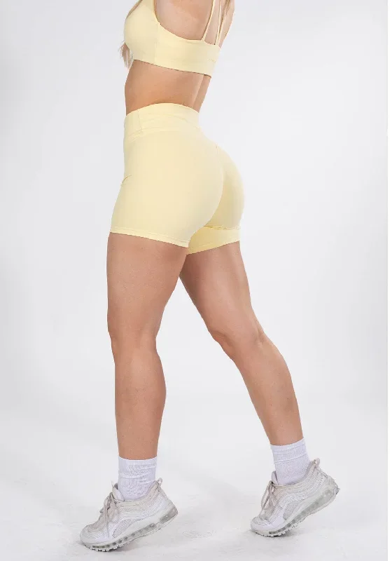 UltraLux Curve Contour Sculptseam Short Lemon Drop